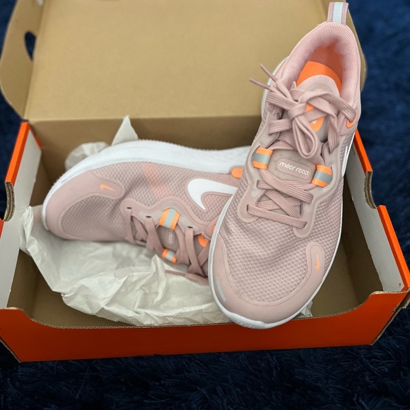 NIKE Champaign and Orange Women’s React Miler Running Sneakers size 8 - Picture 9 of 14